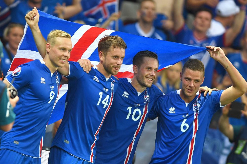 Исландия чемпионат европы. Гвюдни Йоуханнессон. Исландцы внешность. Исландцы фото. Исландия футбол Викинг.