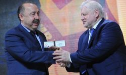Газзаев не сомневается в своей победе на выборах. УЕФА представил логотип следующего чемпионата Европы. Дайджест событий дня