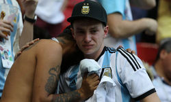 Аргентинцы плачут и дерутся друг с другом