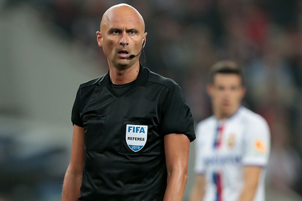 FIFA referee Сергей